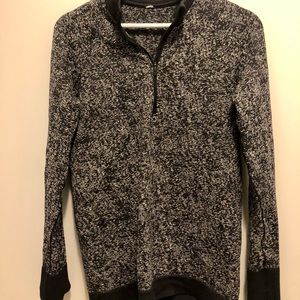 Lululemon long sleeve 1/2 zip, size 8